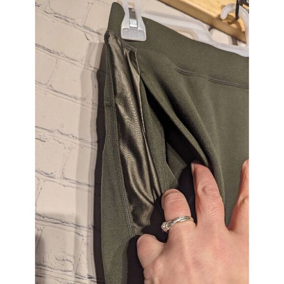 Fabletics jogger sweatpants w/ pockets medium - Picture 2 of 5